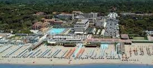 2 rooms Commercial property in Pisa, Italy No. 89552 4