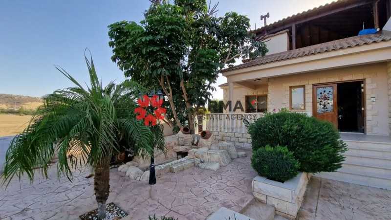 5 bedrooms Commercial property in Pyla, Cyprus No. 67374