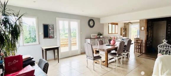 5 bedrooms House in Seine-Maritime, France No. 362915 8