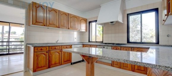 7 bedrooms House in Corroios, Portugal No. 137080 14