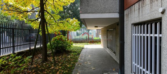 6 rooms Apartment in Padua, Italy No. 18099 16