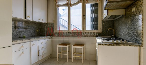 6 rooms Apartment in Padua, Italy No. 18099 7