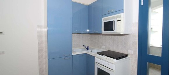 4 rooms Duplex in Comacchio, Italy No. 81527 8