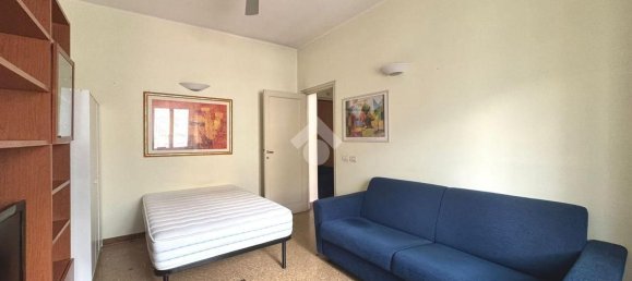 2 rooms Apartment in Rome, Italy No. 276496 8