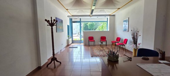 44m² Commercial property in Pordenone, Italy No. 364720 4