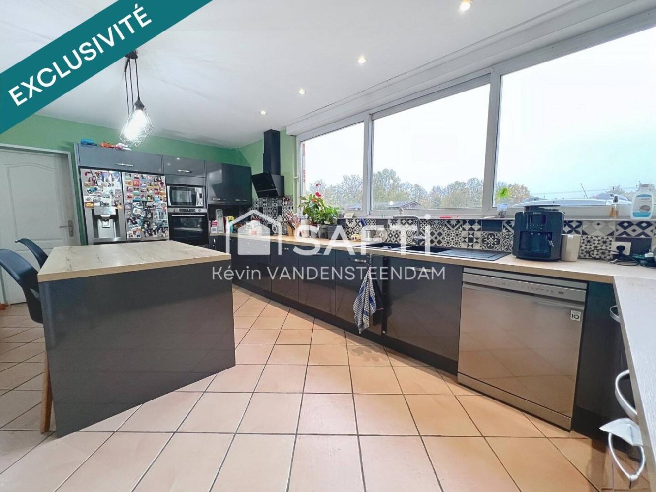 5 bedrooms House in Santes, France No. 157080