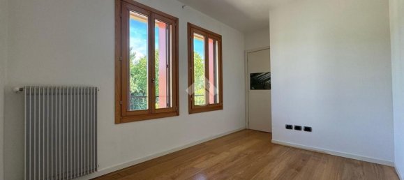 Apartamento de 3 divisões em Vittorio Veneto, Italy N.º 277937 22