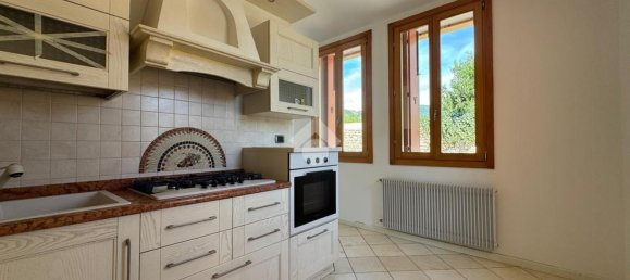 Apartamento de 3 divisões em Vittorio Veneto, Italy N.º 277937 16