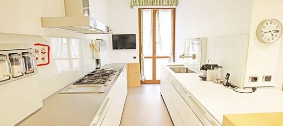 Квартира с 6 спальнями в Бергамо, Италия № 364763 13