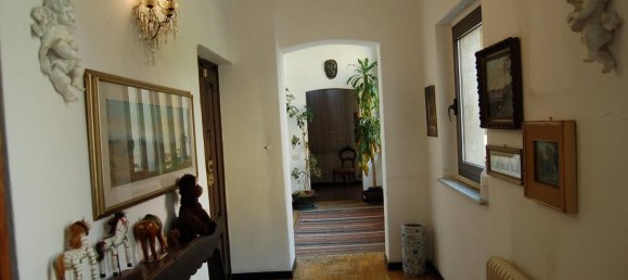 8 rooms Apartment in Carrara, Italy No. 222013 13