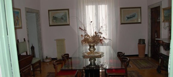 8 rooms Apartment in Carrara, Italy No. 222013 7