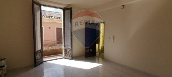4 bedrooms Apartment in Milo, Italy No. 288492 3