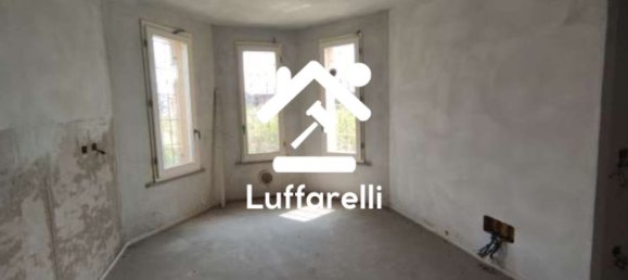 Дом с 10 комнатами в Ронкаро, Италия № 7656 12