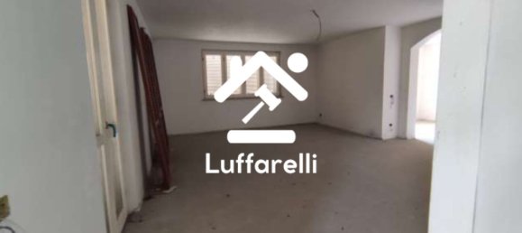 Дом с 10 комнатами в Ронкаро, Италия № 7656 11