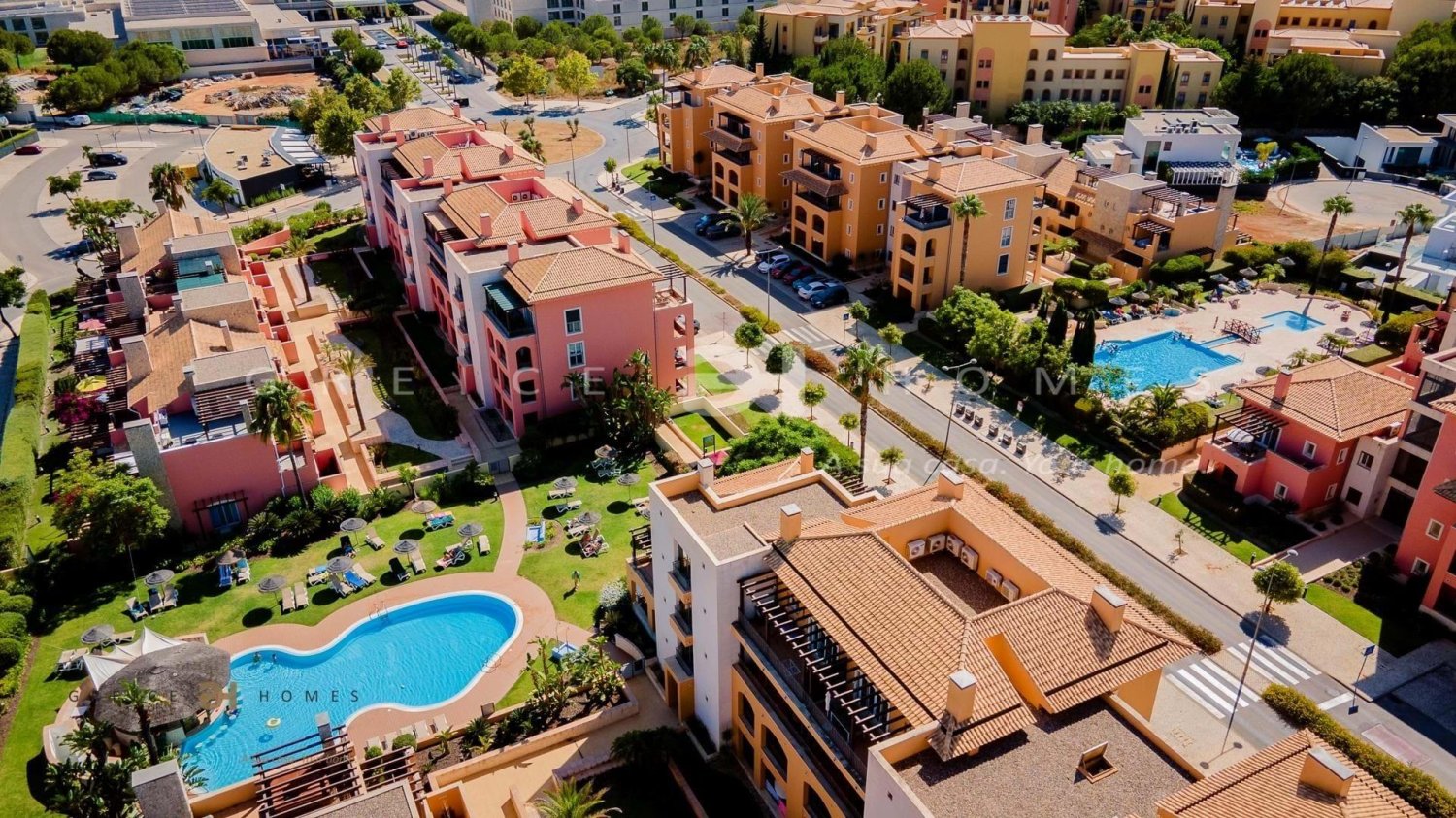 2 bedrooms Apartment in Quarteira, Portugal No. 208040