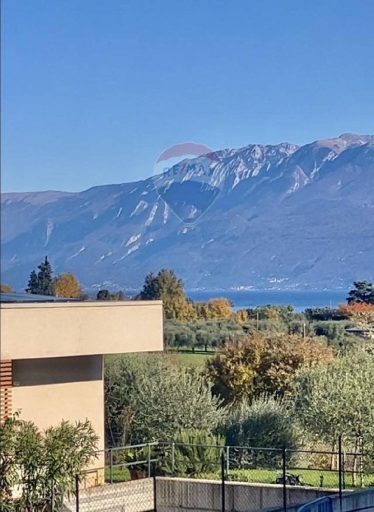 Grundstück in San Felice del Benaco, Italy 1125m², Nr. 293491