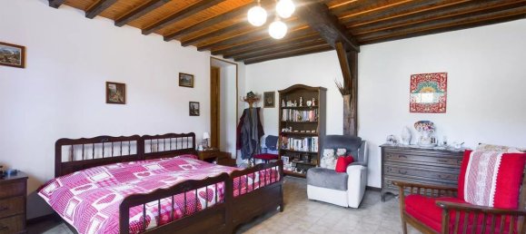 5 غرف نوم منزل في Estissac, France رقم 95383 8