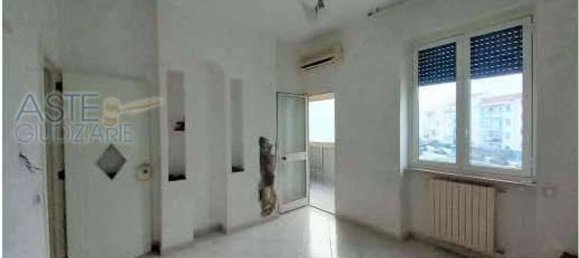2 bedrooms Apartment in Bari, Italy No. 284580 6