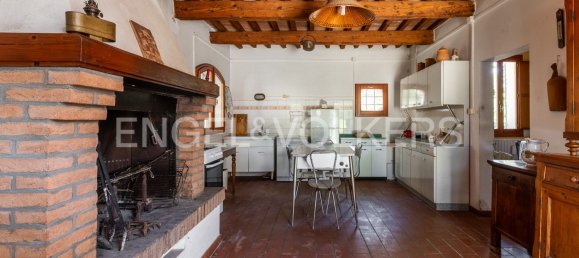 4 bedrooms Villa in Dozza, Italy No. 134181 3
