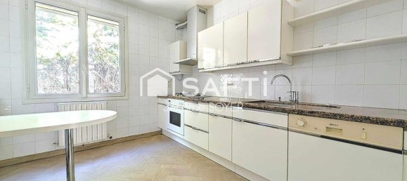 Дом с 4 спальнями в Кавайон, Франция № 191109 8