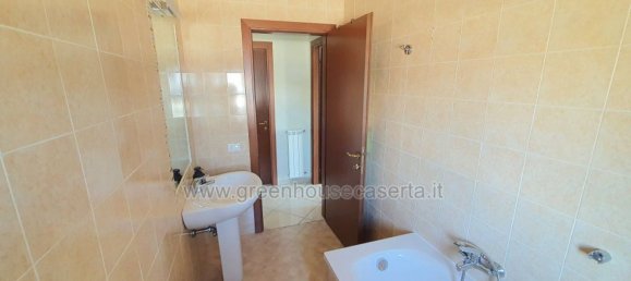 3 Schlafzimmer Wohnung in San Nicola la Strada, Italy, Nr. 340215 20