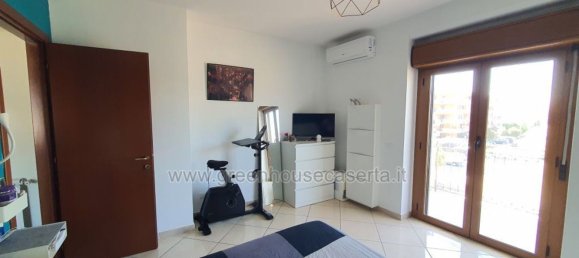 3 Schlafzimmer Wohnung in San Nicola la Strada, Italy, Nr. 340215 10