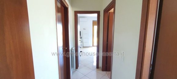 3 Schlafzimmer Wohnung in San Nicola la Strada, Italy, Nr. 340215 7