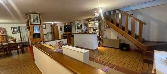 5 rooms House in Pescara, Italy No. 211170 2