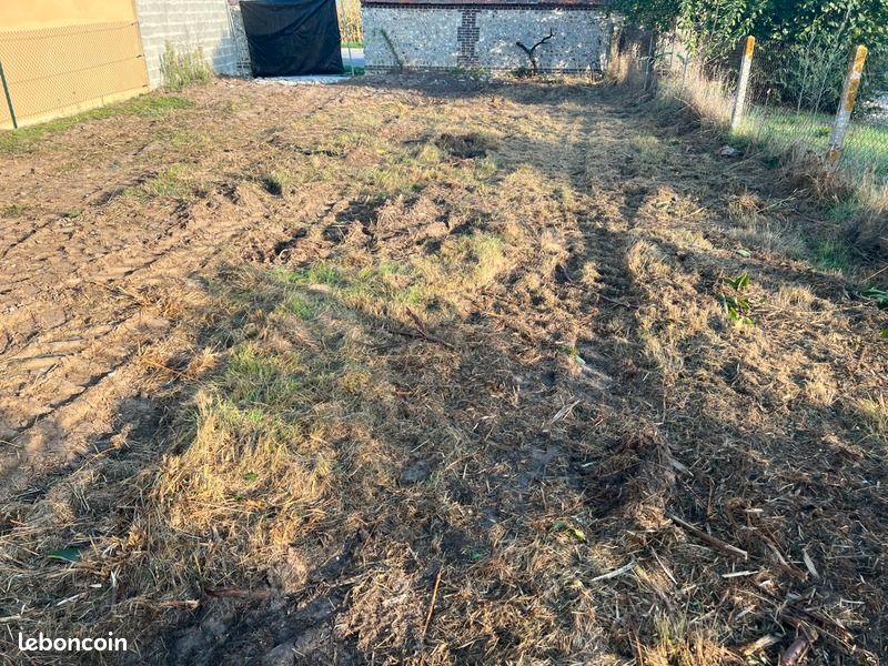 303m² Land in Saint-Pierre-les-Elbeuf, France No. 357151