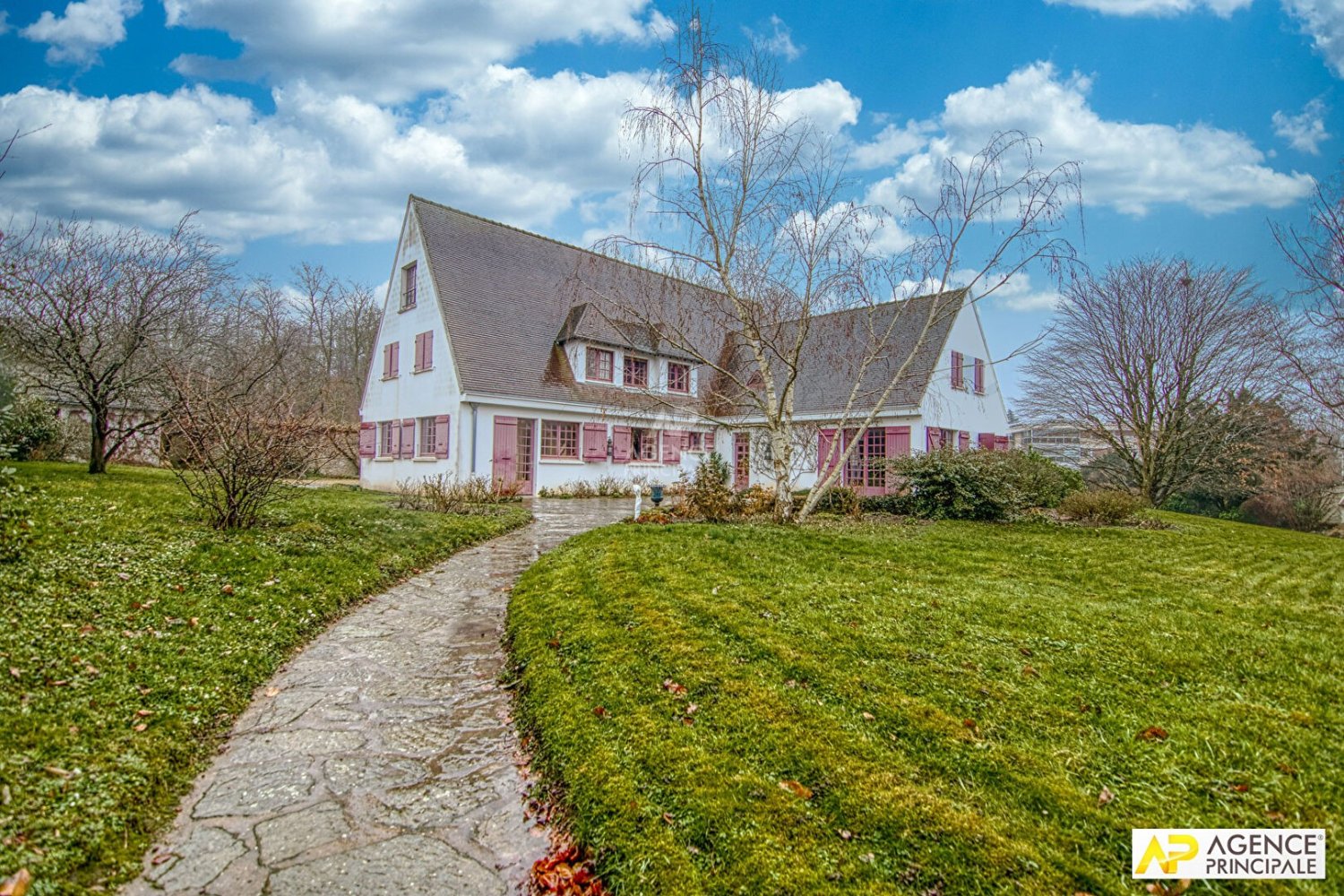 12 bedrooms House in Yvelines, France No. 114505