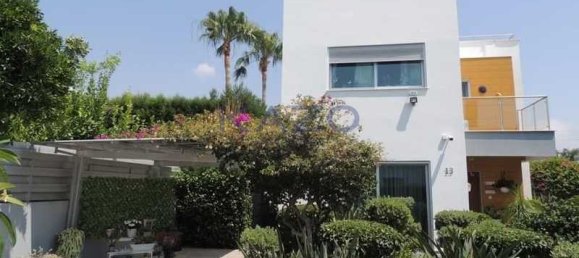 5 bedrooms Villa in Germasogeia, Cyprus No. 16610 2