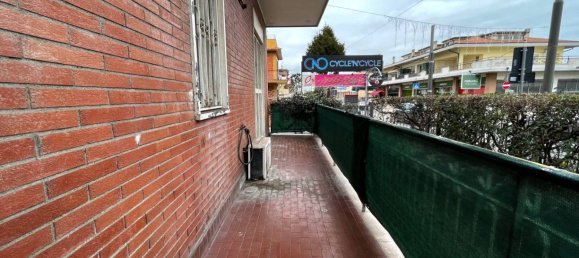 Apartamento de 2 dormitorios en Ciampino, Italy No. 190638 11