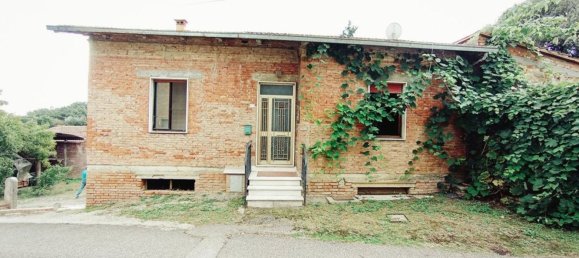 Дом с 10 комнатами в Лучиньяно, Италия № 227125 2