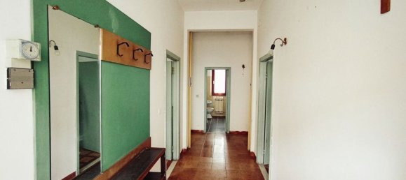 Дом с 10 комнатами в Лучиньяно, Италия № 227125 17