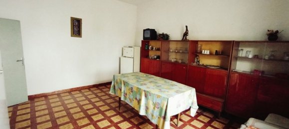 Дом с 10 комнатами в Лучиньяно, Италия № 227125 9