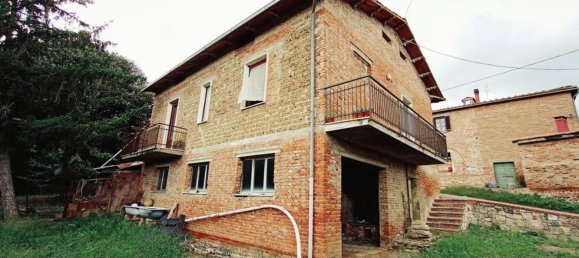 Дом с 10 комнатами в Лучиньяно, Италия № 227125 5