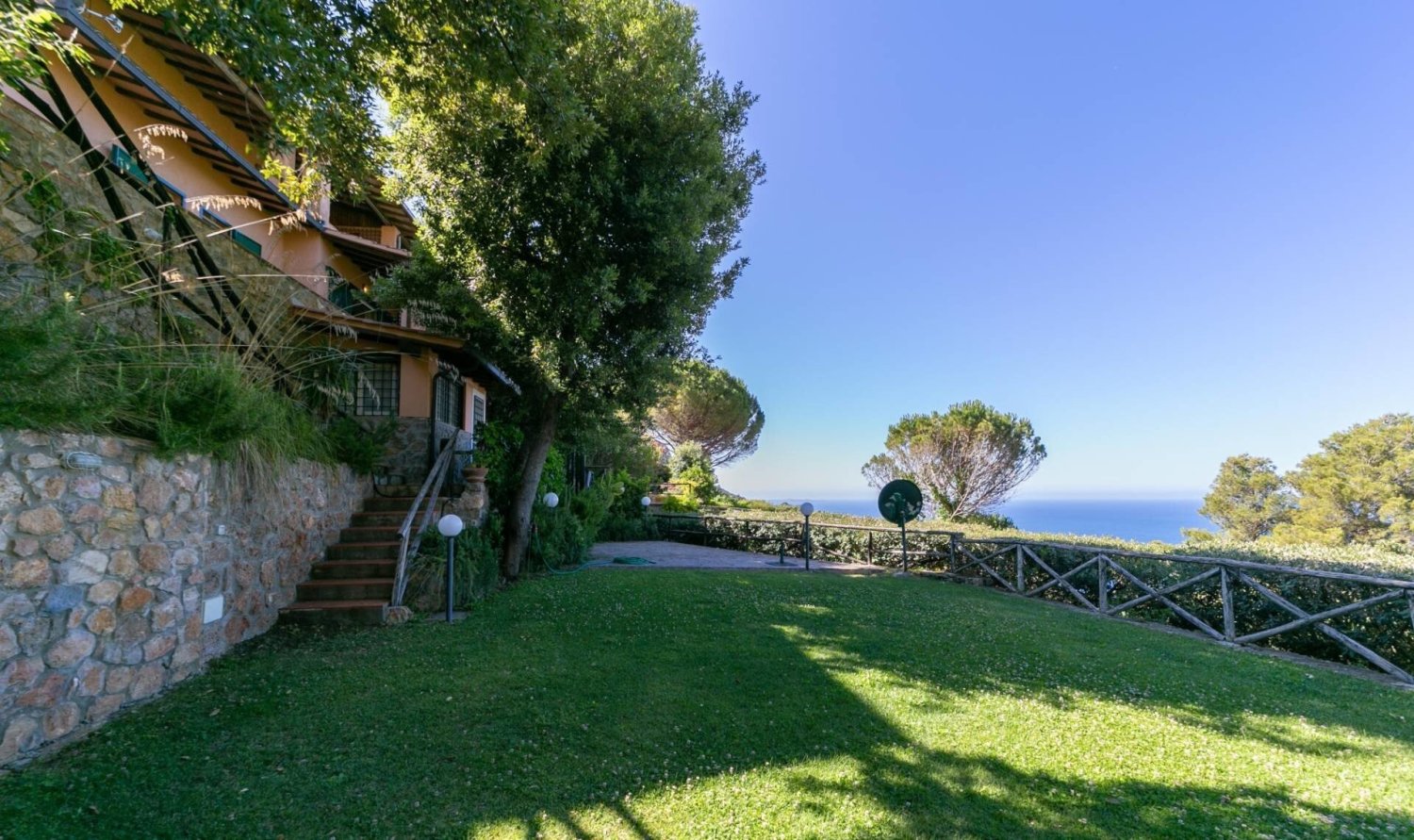 3 bedrooms Villa in Monte Argentario, Italy No. 271930