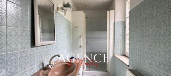 3 bedrooms House in Yonne, France No. 357093 14