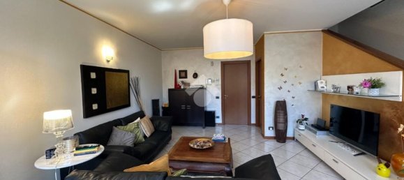 4 bedrooms House in Grassobbio, Italy No. 380824 10