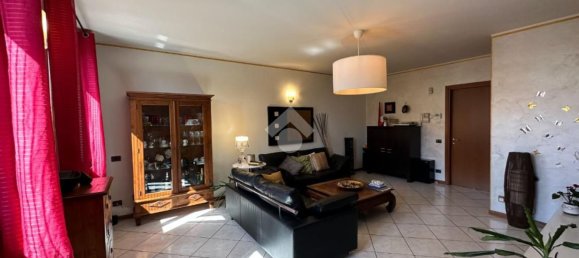 4 bedrooms House in Grassobbio, Italy No. 380824 8