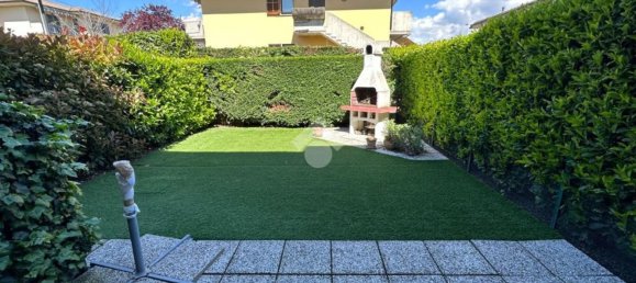 4 bedrooms House in Grassobbio, Italy No. 380824 3