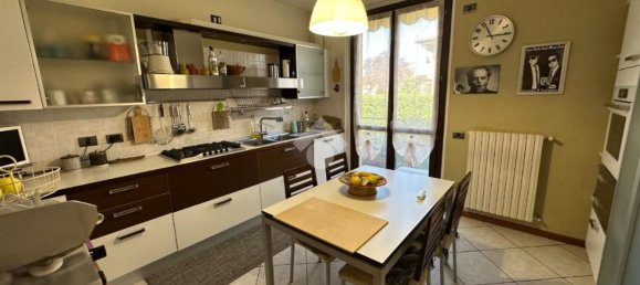 4 bedrooms House in Grassobbio, Italy No. 380824 12