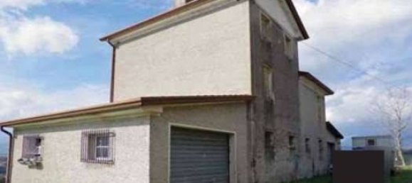 2 bedrooms House in Susegana, Italy No. 275189 2