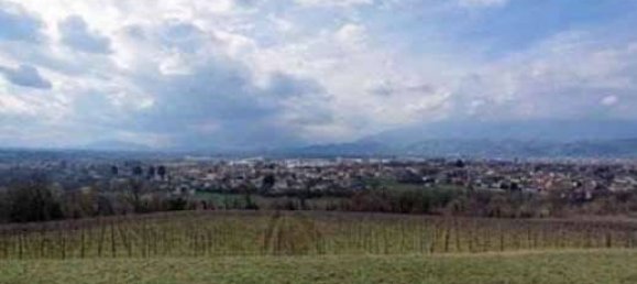 2 bedrooms House in Susegana, Italy No. 275189 4