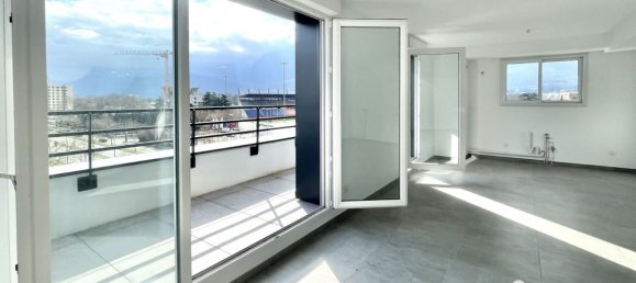 4-salle Appartement à Grenoble, France No. 198177 3