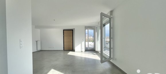 4-salle Appartement à Grenoble, France No. 198177 7