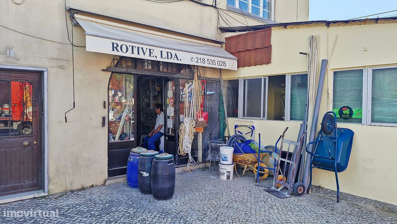 Gewerbliche Immobilie in Lisbon, Portugal 24m², Nr. 332402