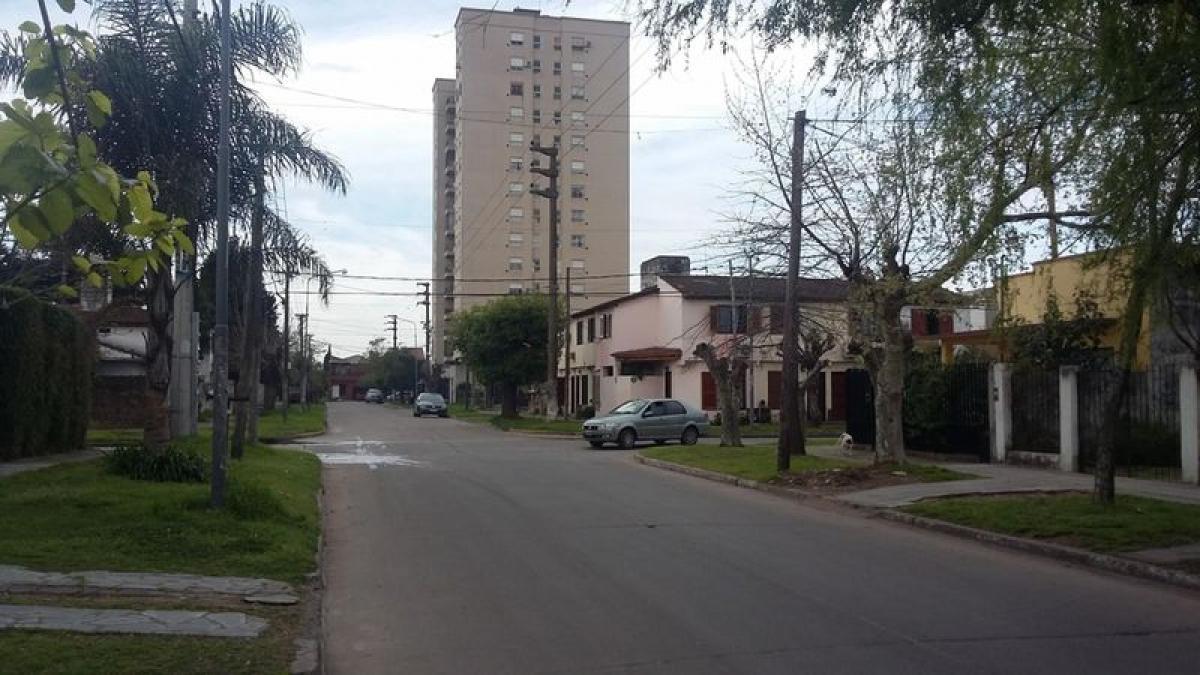 4 bedrooms House in San Miguel, Argentina No. 98336