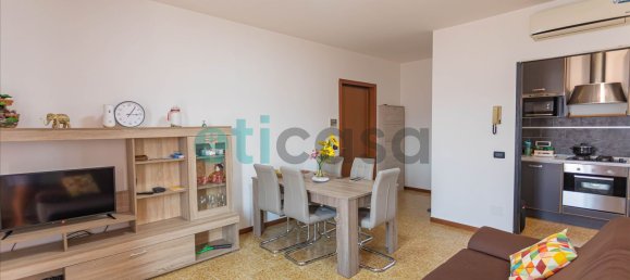 3 bedrooms Penthouse in Rivergaro, Italy No. 327377 4