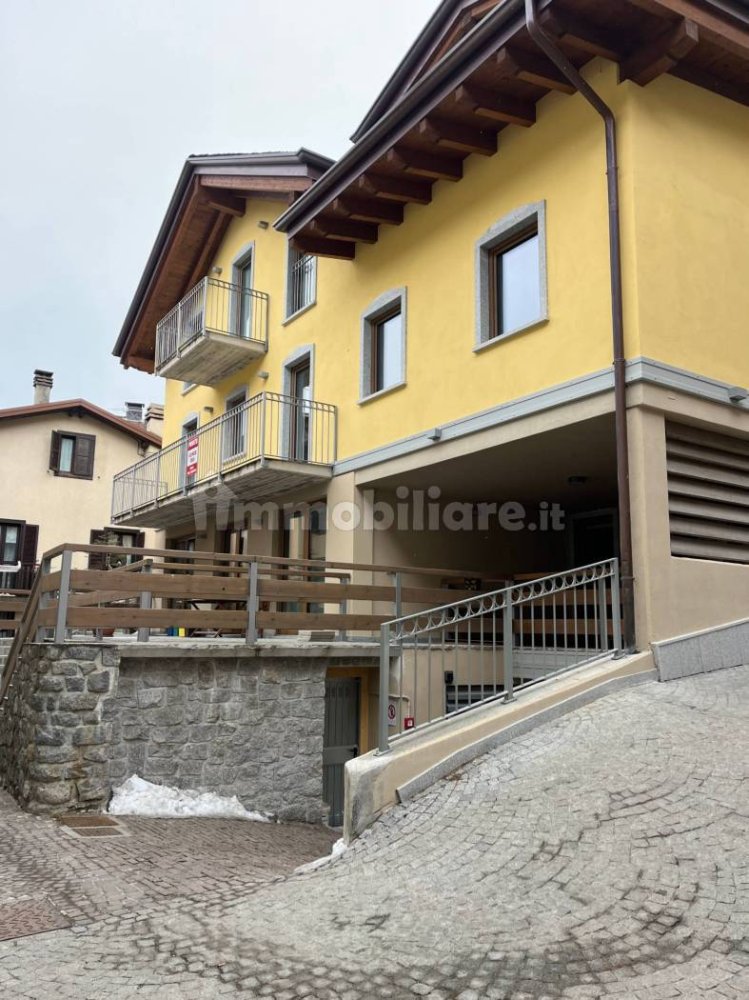 3 bedrooms Apartment in Ponte di Legno, Italy No. 235744